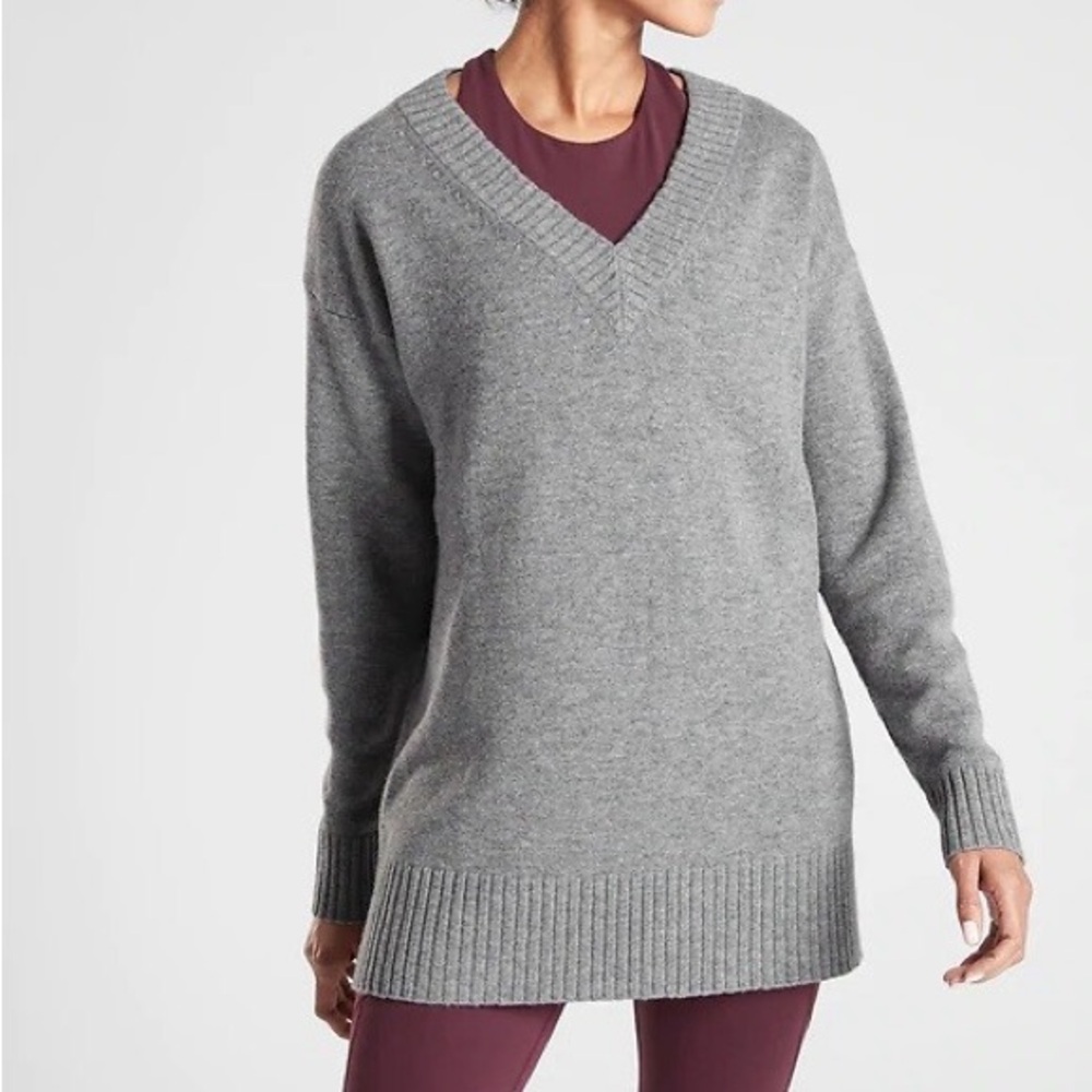 Athleta Gray Wool Cashmere V-Neck Tunic Sweater Women’s Medium Soft Cozy